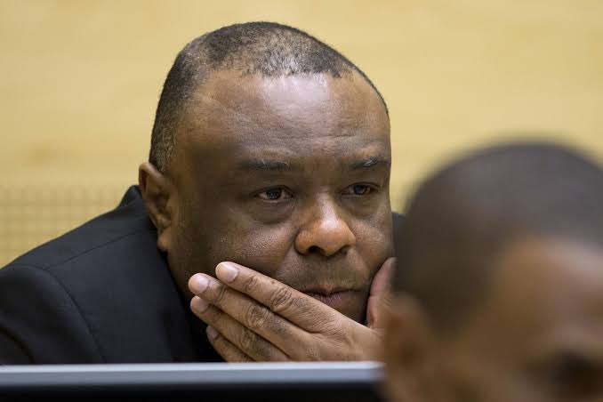 Assemblée nationale | Le ministre Jean-Pierre Bemba surpris par l’annonce de l’acquisition de 60 avions d’ici 2025 !