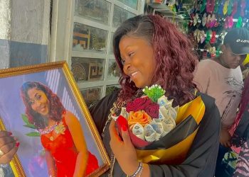Exaucia Bindanda Ndaya | De vendeuse de braise à patronne d&rsquo;une boutique florissante à Kinshasa !