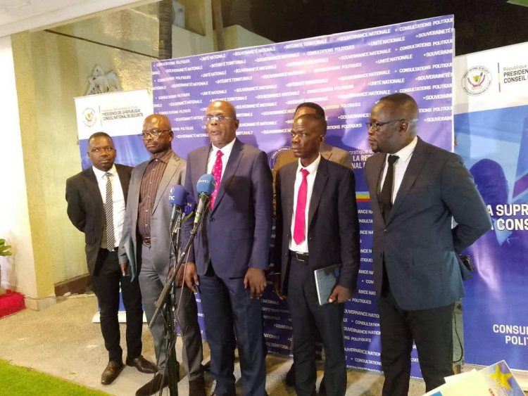 RDC | Théodore Ngoy critique Nangaa : « Il ne peut pas être la solution aux problèmes des Congolais »