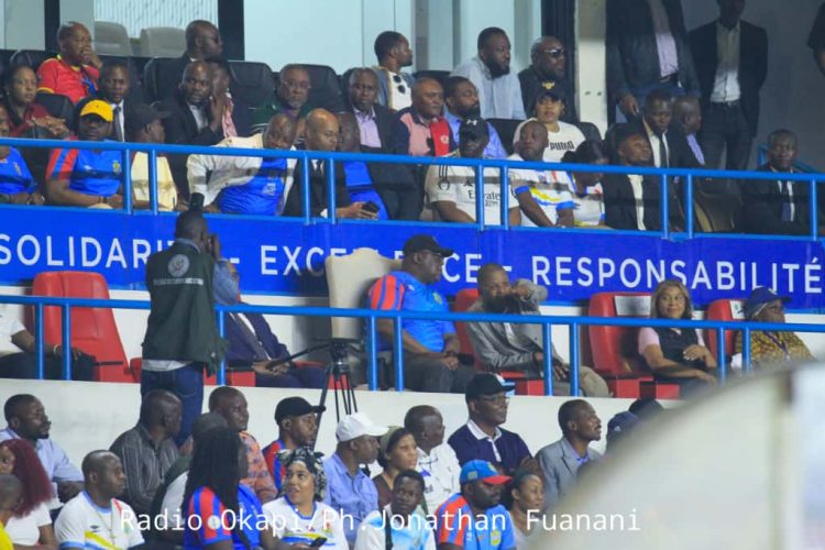 RDC – Foot | Félix Tshisekedi dans les vestiaires des Léopards : entre motivation, reproches et foi en la qualification mondiale !