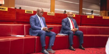 Finances publiques et état de siège | Doudou Fwamba et Guillaume Ngefa face aux sénateurs sous l’accompagnement de Guy Loando !