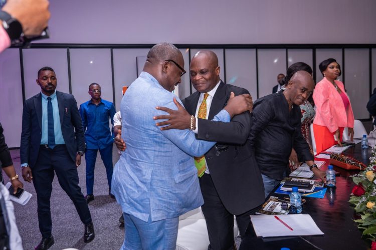Tshuapa Bomoko | Me Guy Loando Mboyo réunit les forces vives de la province pour un avenir commun !